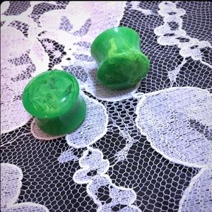NWOT Cute Green Marbled 5/8 Gauges-Plugs